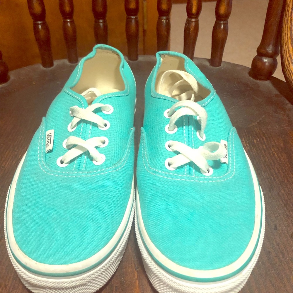 Classic Vans Sneakers